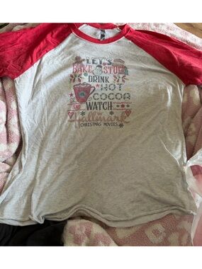 Women’s Christmas 🎄 baseball style shirt